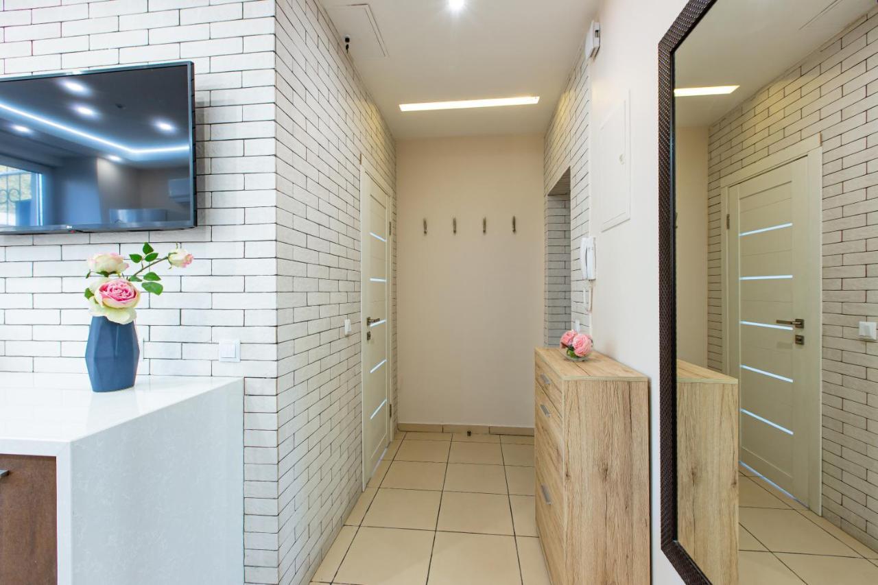 Big Jacuzzi , Sauna , Khreshchatyk Apartments Kiev Exterior foto