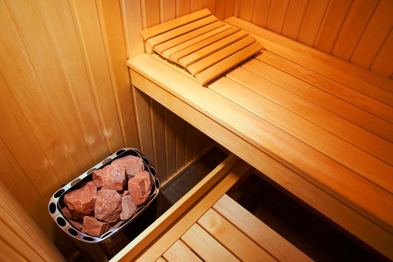 Big Jacuzzi , Sauna , Khreshchatyk Apartments Kiev Exterior foto