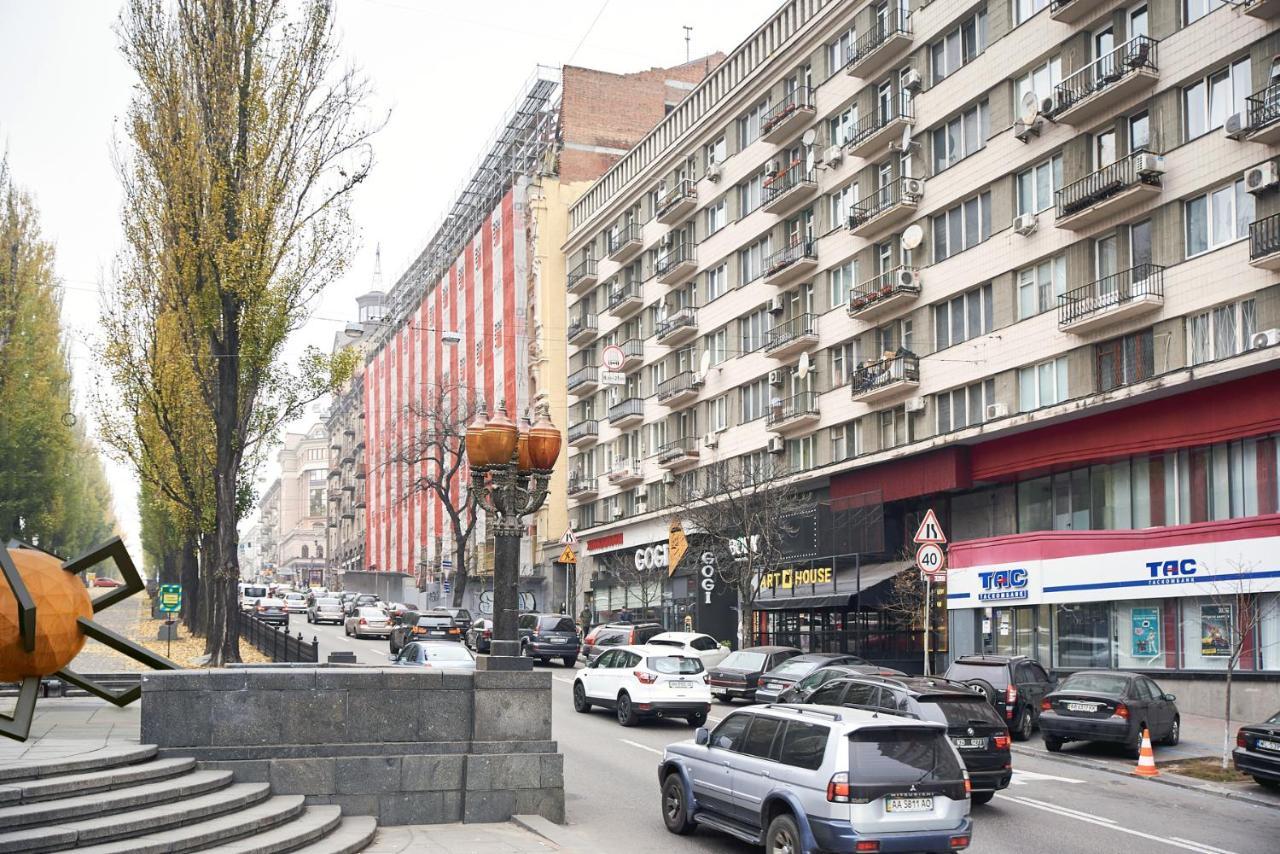 Big Jacuzzi , Sauna , Khreshchatyk Apartments Kiev Exterior foto